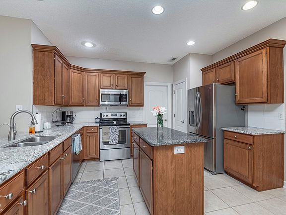5th image of 4280 Zachary Ln