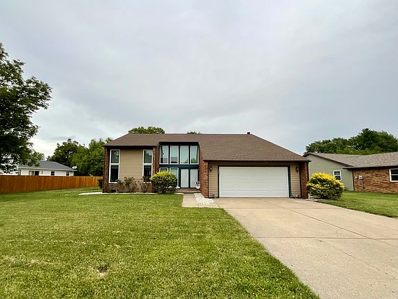 4th image of 132 Pierce Blvd