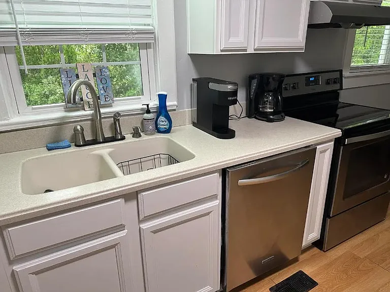 483 Seavy St — Photo 15