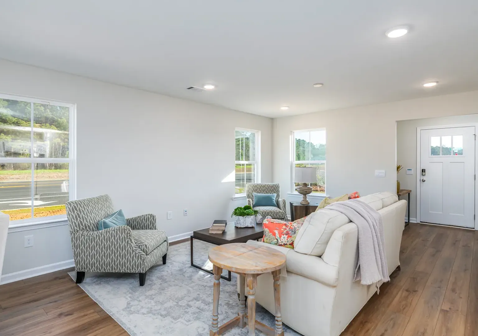 Brand New 4BR/2.5BA Home in Coosa Preserve! — Photo 4