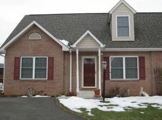 17 Beau Ln, Front Royal, VA 22630