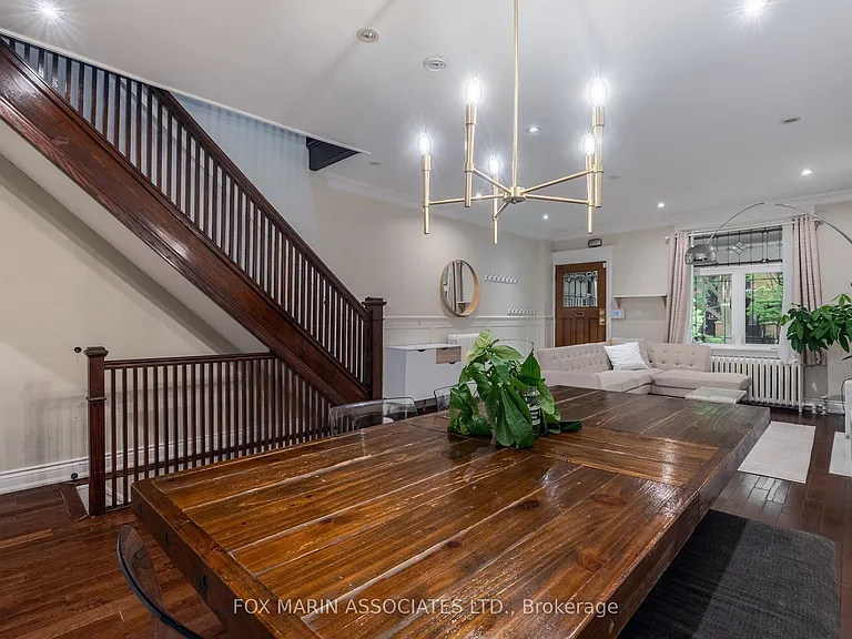 31 Browning Ave — Photo 6