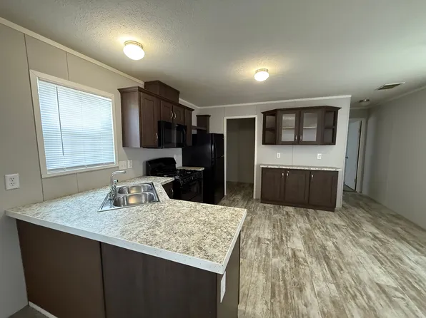 119 Delaware Cir, Elyria, OH 44035