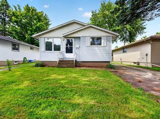 6127 Strohan St, Niagara Falls, ON L2J 3J3