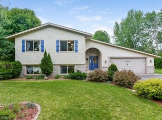 5877 267th St, Wyoming, MN 55092