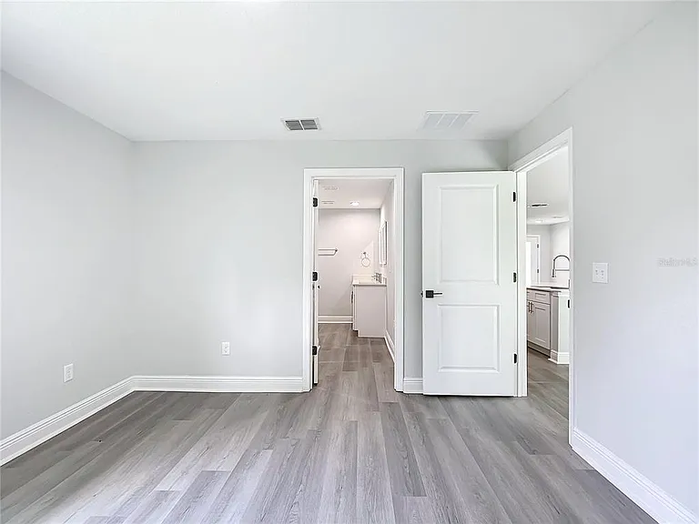 13609 SE 53rd Ave — Photo 25