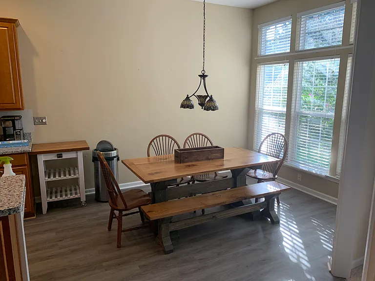 6860 Lakecrest Ct — Photo 10