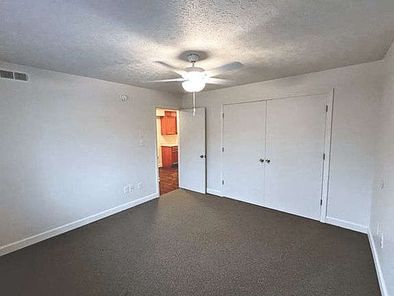 5th image of 400 Tremont Park Cir #16625052