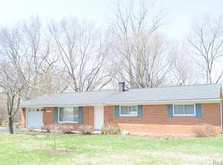 23917 Ripple Creek Rd, Novi, MI 48375