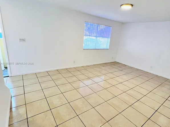 5721 Blueberry Ct #125, Fort Lauderdale, FL 33313