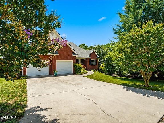 3rd image of 8127 Canter Ln