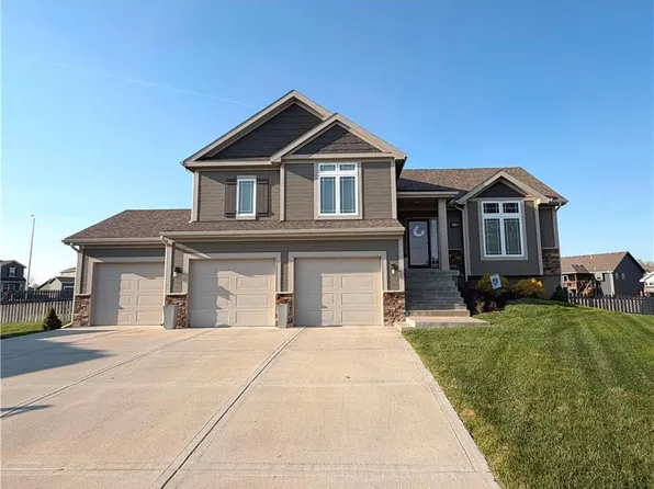 4728 NE 102nd Ct, Kansas City, MO 64156