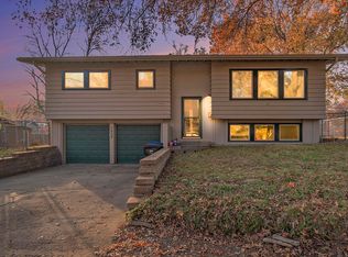 3029 SW Arnold Ave, Topeka, KS 66614