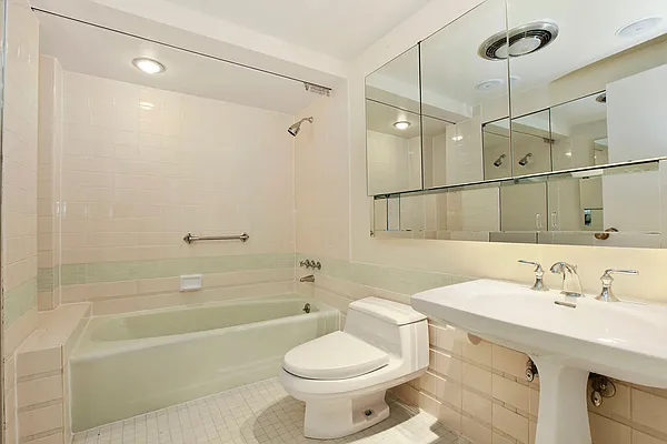 Rented by Corcoran | media 20