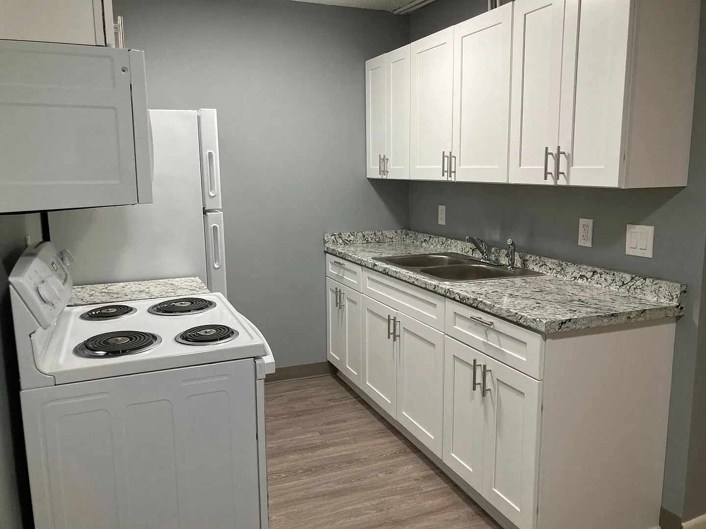 3201 N 41st #2 1bed/1bath $650/month — Photo 3