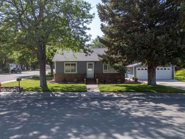 792 Garfield Ave, Lovell, WY 82431
