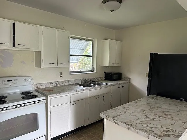 2 bed, 1.0 bath, $1,100 — Photo 4