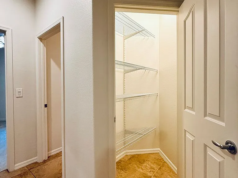 2119 Gunnison Pl — Photo 20
