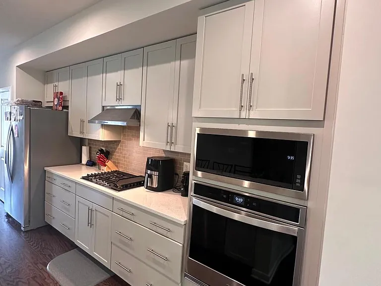 704 Barnwell Dr — Photo 3