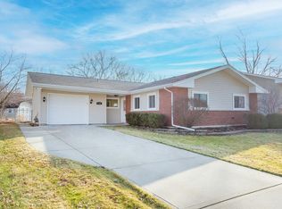 1755 Monticello Rd, Hoffman Estates, IL 60169