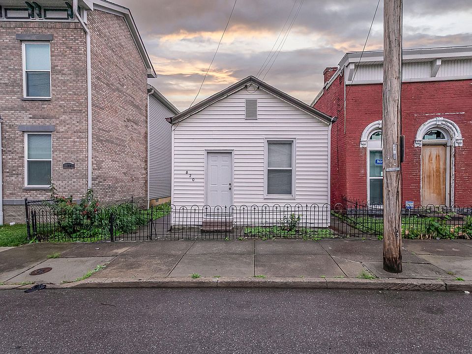 1st image of 820 Ann St