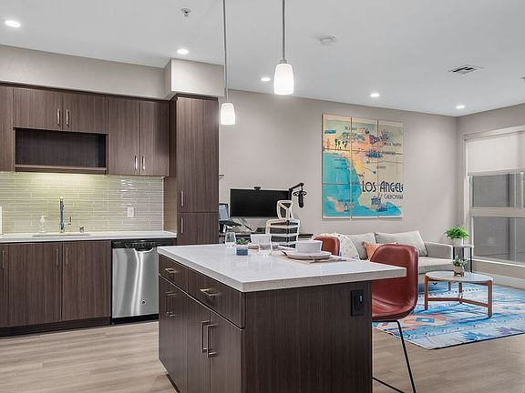 4th image of 2000 S Main St Unit 11691
