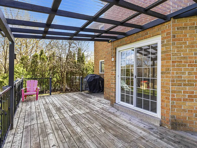 21 Kersey Cres — Photo 40