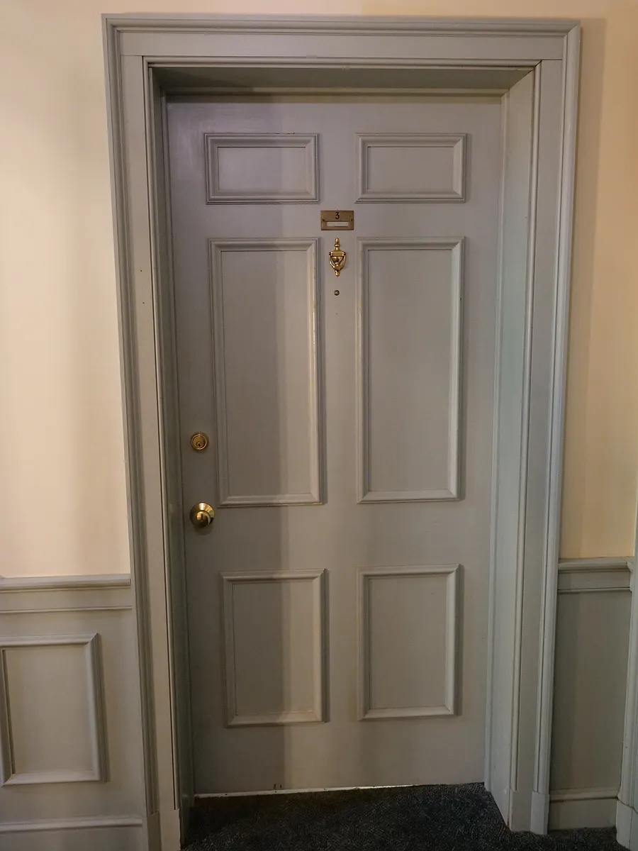Apartment main entrance door - 4890 Glenwood Ave #3