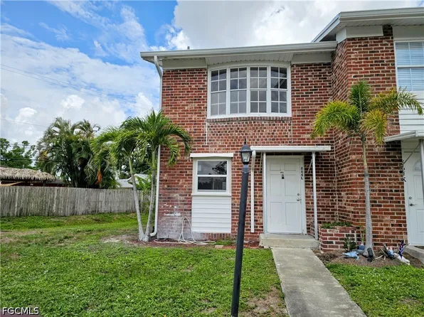 864 Courtington Ln, Fort Myers, FL