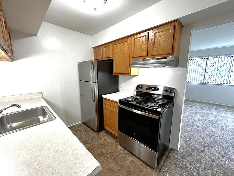 Charter Oaks Apartments — Photo 55