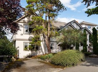 2162 Brighton Ave, Oak Bay, BC V8S 2E7