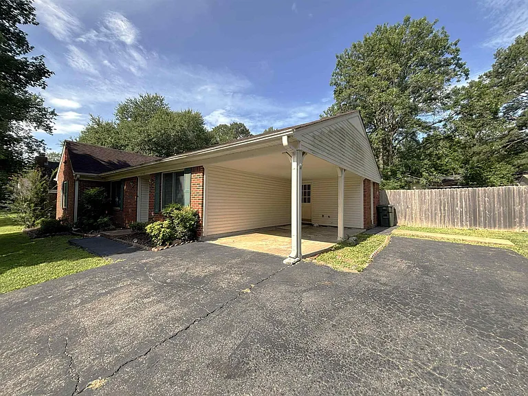 1153 Verlington Dr — Photo 2