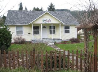 34373 Row River Rd, Cottage Grove, OR 97424