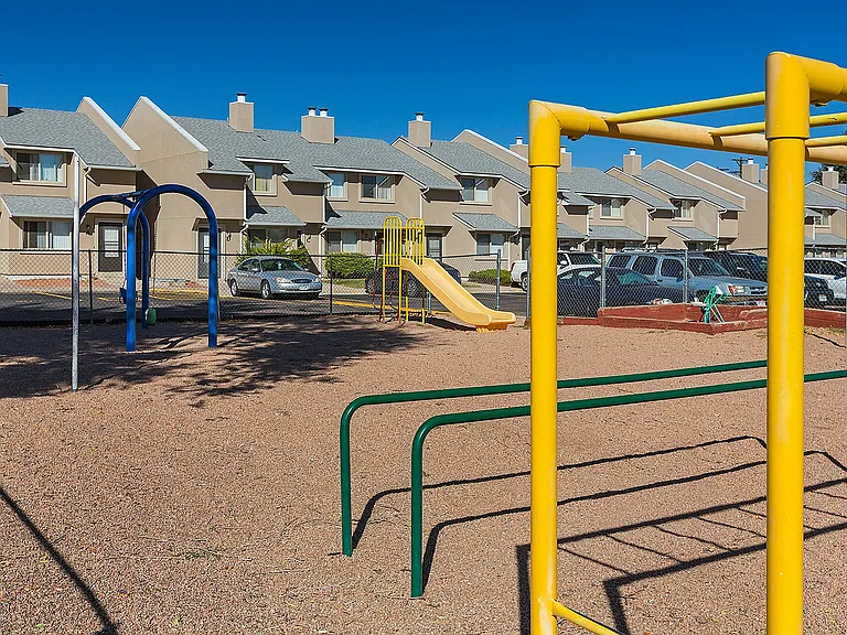 Yuma Court_05