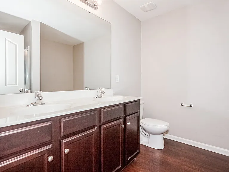 4905 Broad Leaf Ct — Photo 12