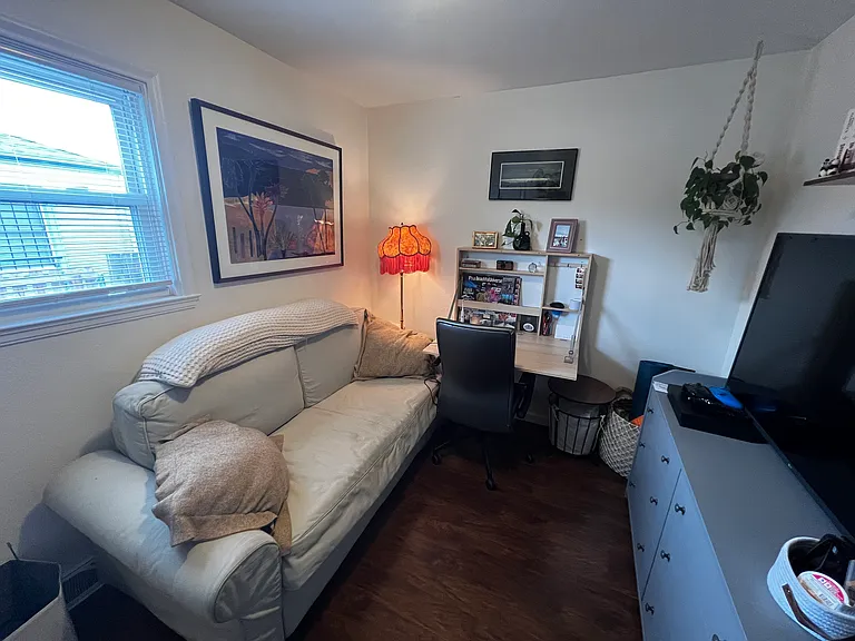 990 Julian St — Photo 14