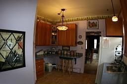 Kitchen with breakfast car