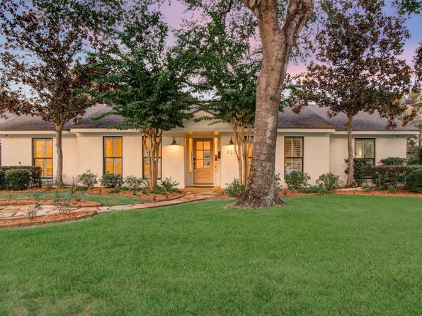 422 Wycliffe Dr