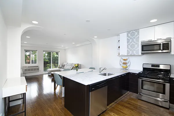 Sold by Compass | media 2