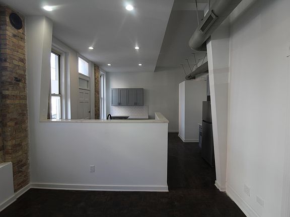 2nd image of 1362 N Bosworth Ave APT 1A