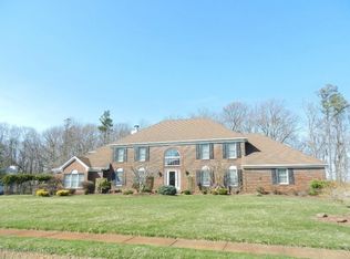 21 Statesboro Rd, Freehold, NJ 07728