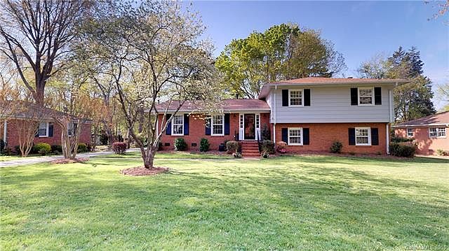 1st image of 219 Wingrave Dr