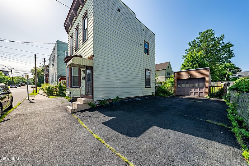 2nd image of 95 Eagle Street