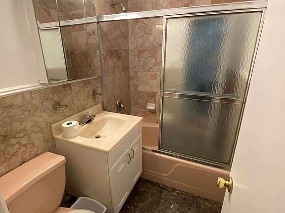 5th image of 14 E 37th St APT 3A