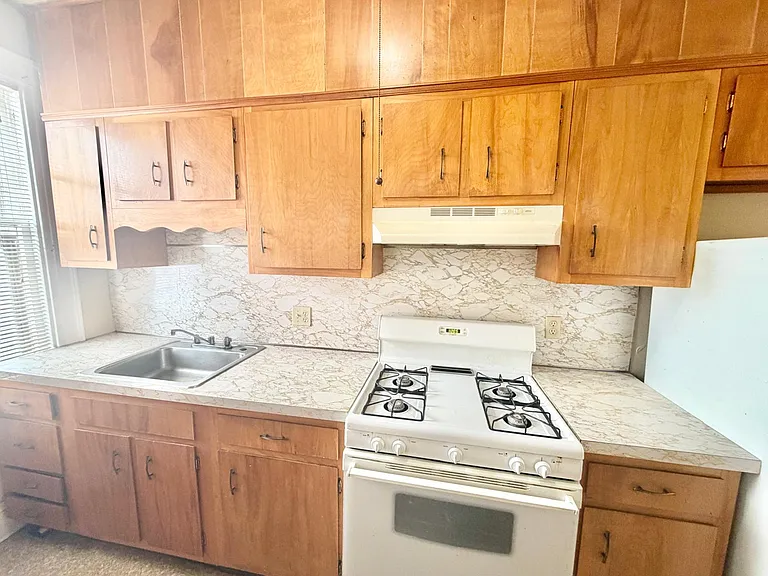 305 Main St #1S — Photo 1