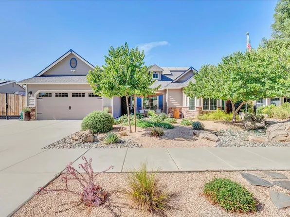 3230 W Modoc Avenue, Visalia, CA 93291