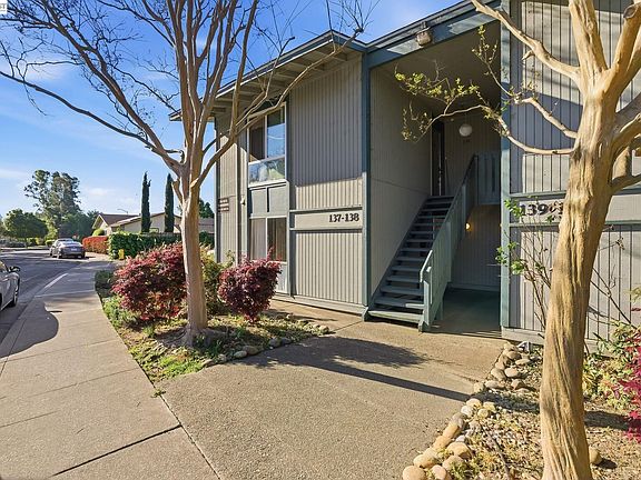 2nd image of 1036 Oak Grove Rd #137