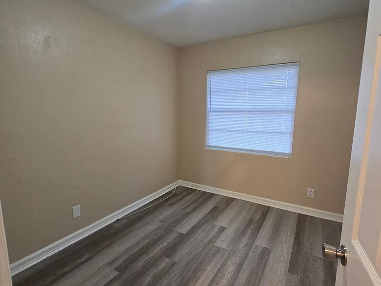 1001 N Bracewell Dr — Photo 19
