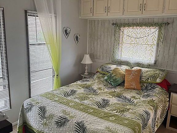3rd image of 875 NE 48th St Lot 378