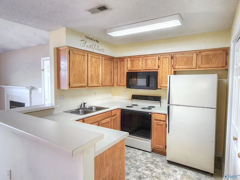 262 Waters Edge Ln #262 — Photo 6